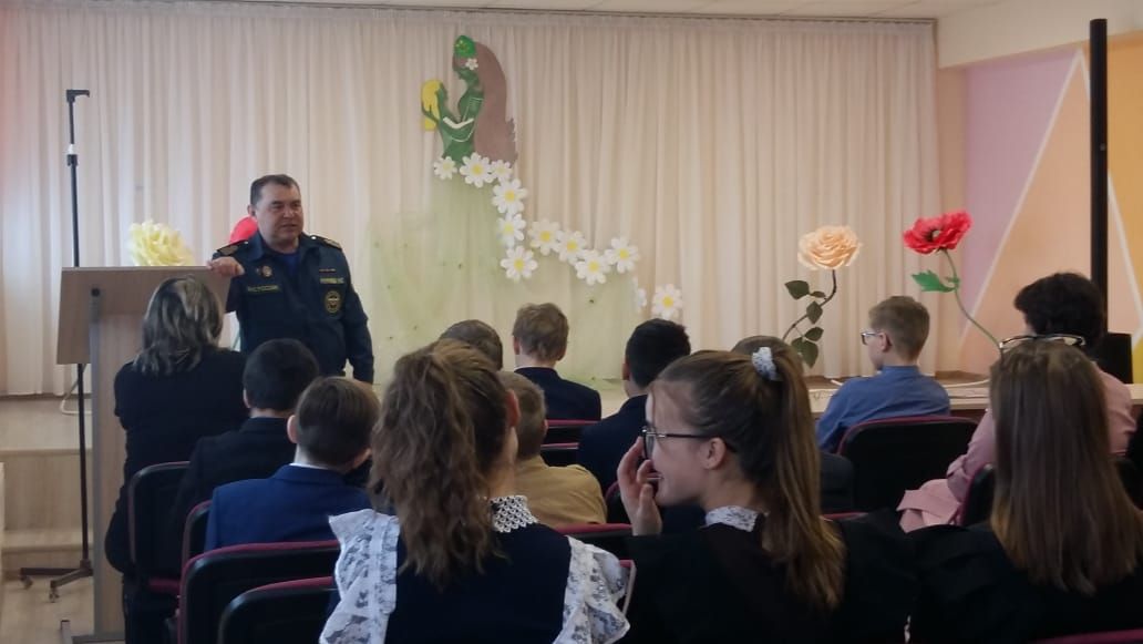 Камскоустьинским школьникам напомнили о безопасности на водных объектах&nbsp;
