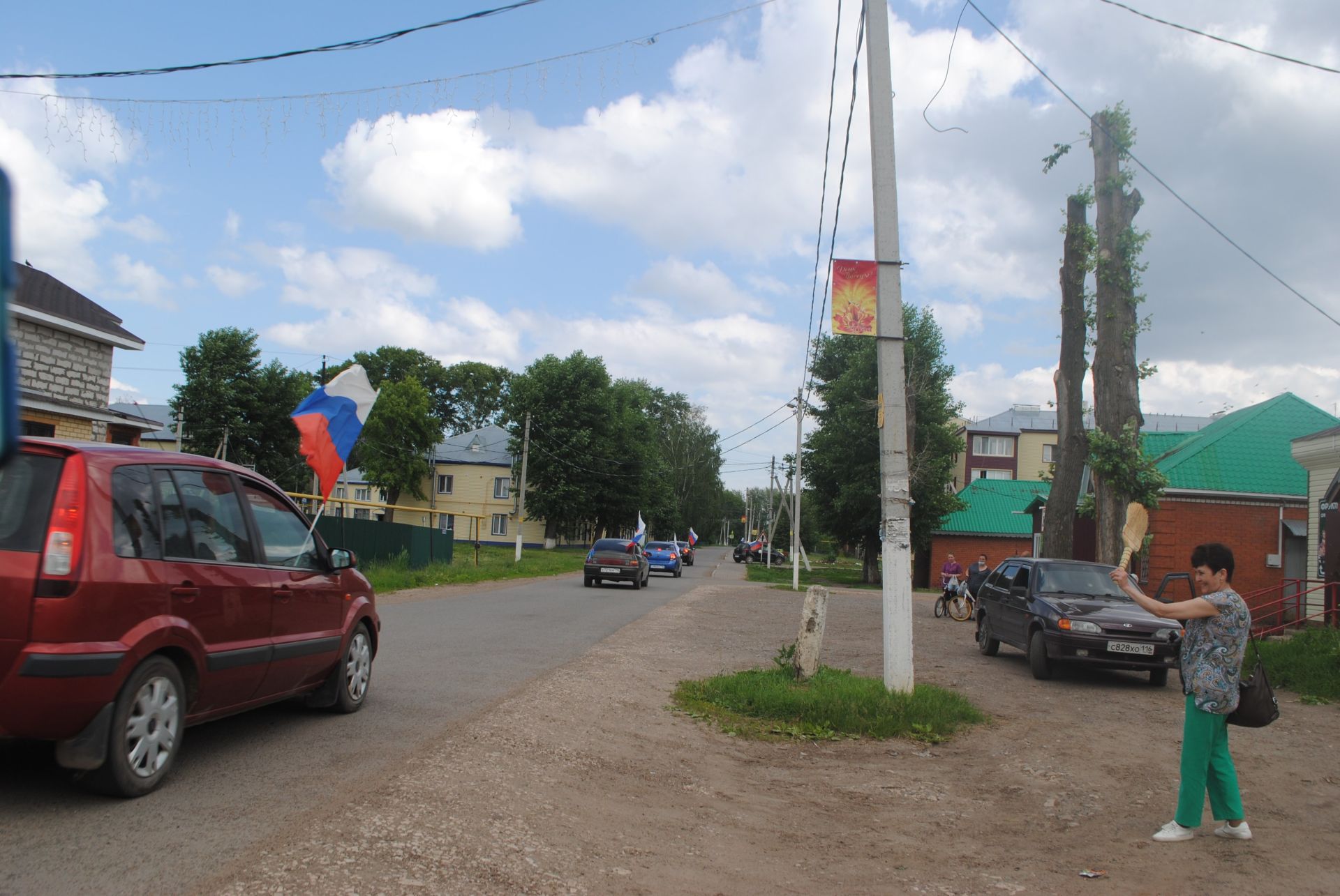 Автопробег в честь Дня России прошёл по деревням и посёлкам Камско-Устьинского района