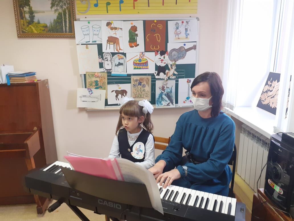 «Посвящение в музыканты» прошло для юных учеников в Затонской детской музыкальной школе