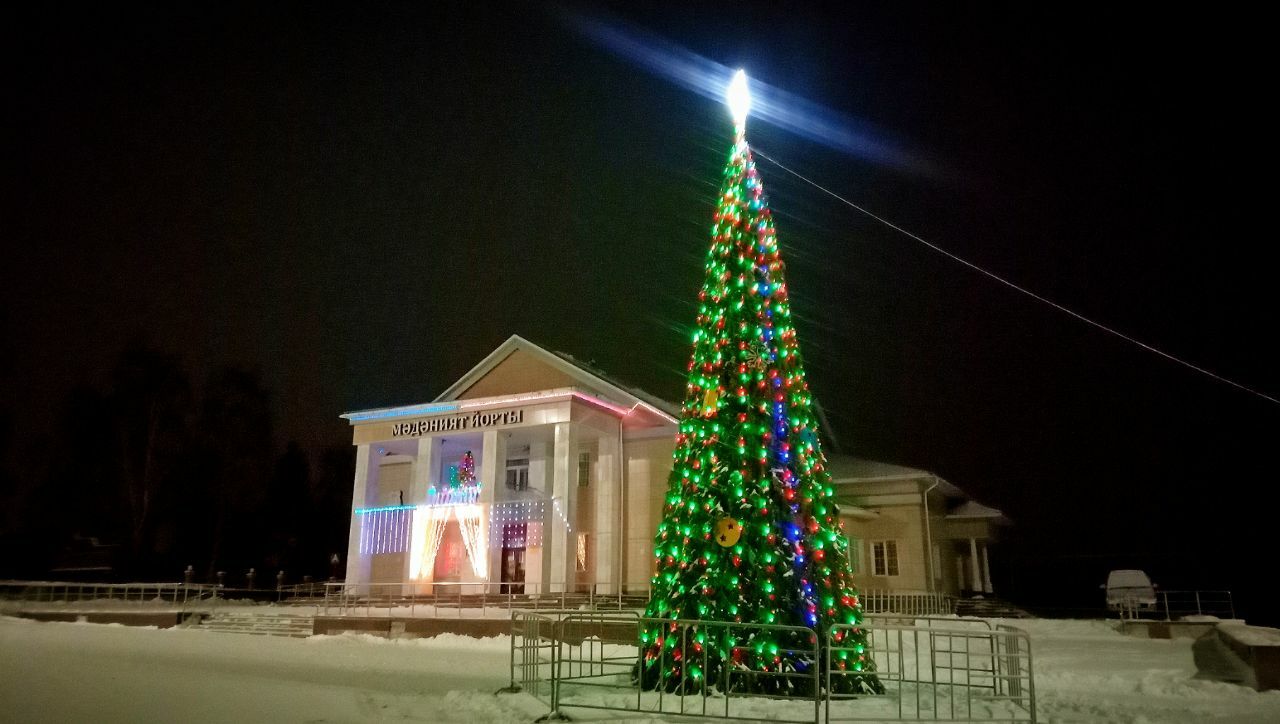 Новогодний дух окутывает Камское Устье