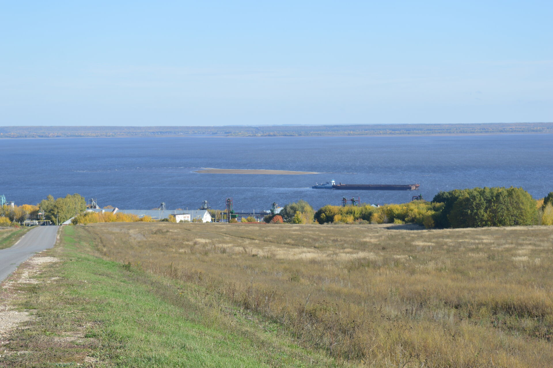 Уровень куйбышевского водохранилища. Обмелевшее Куйбышевское водохранилище. Обмеление Куйбышевского водохранилища. Куйбышевское водохранилище пляж. Обмеление Волги.