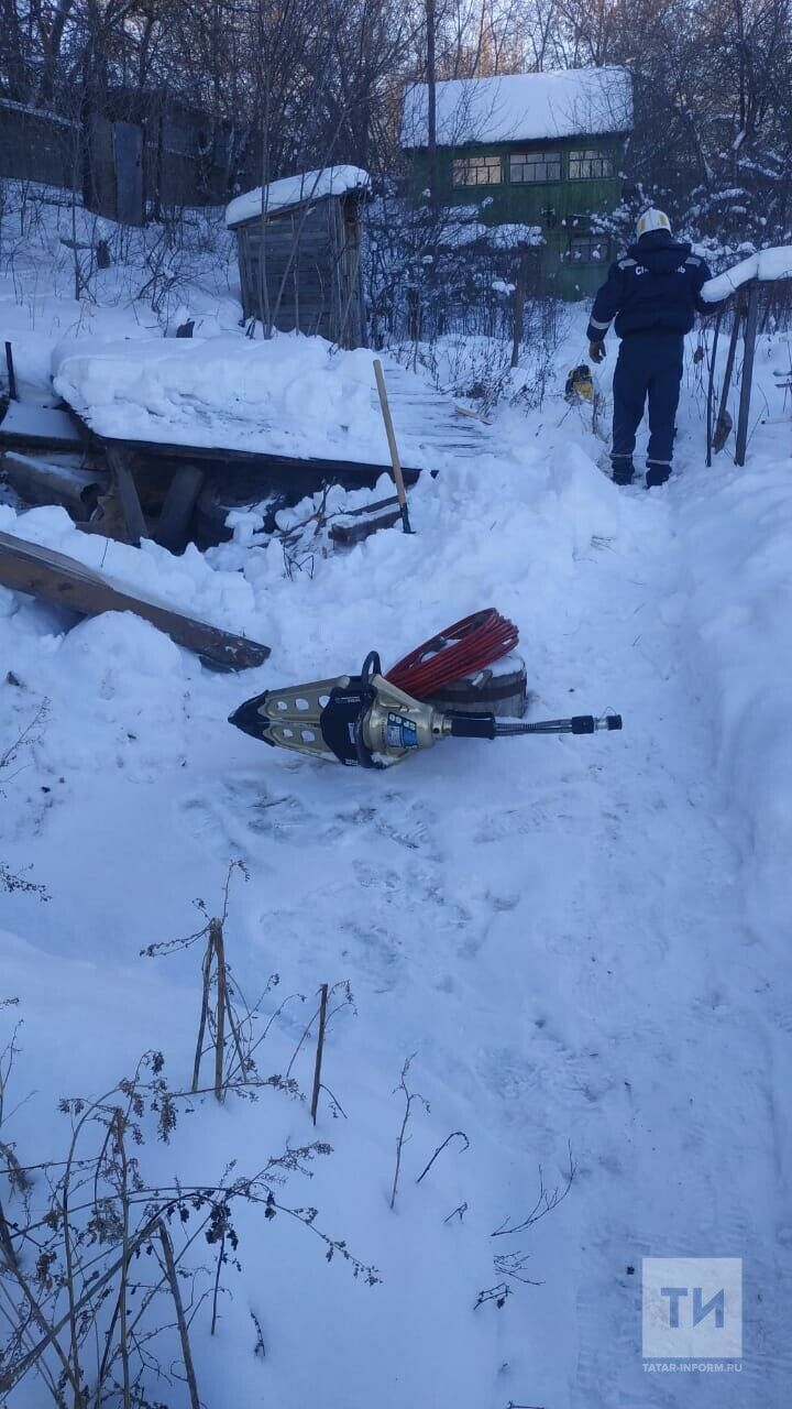 В Татарстане мужчина погиб при обрушении крыши сарая