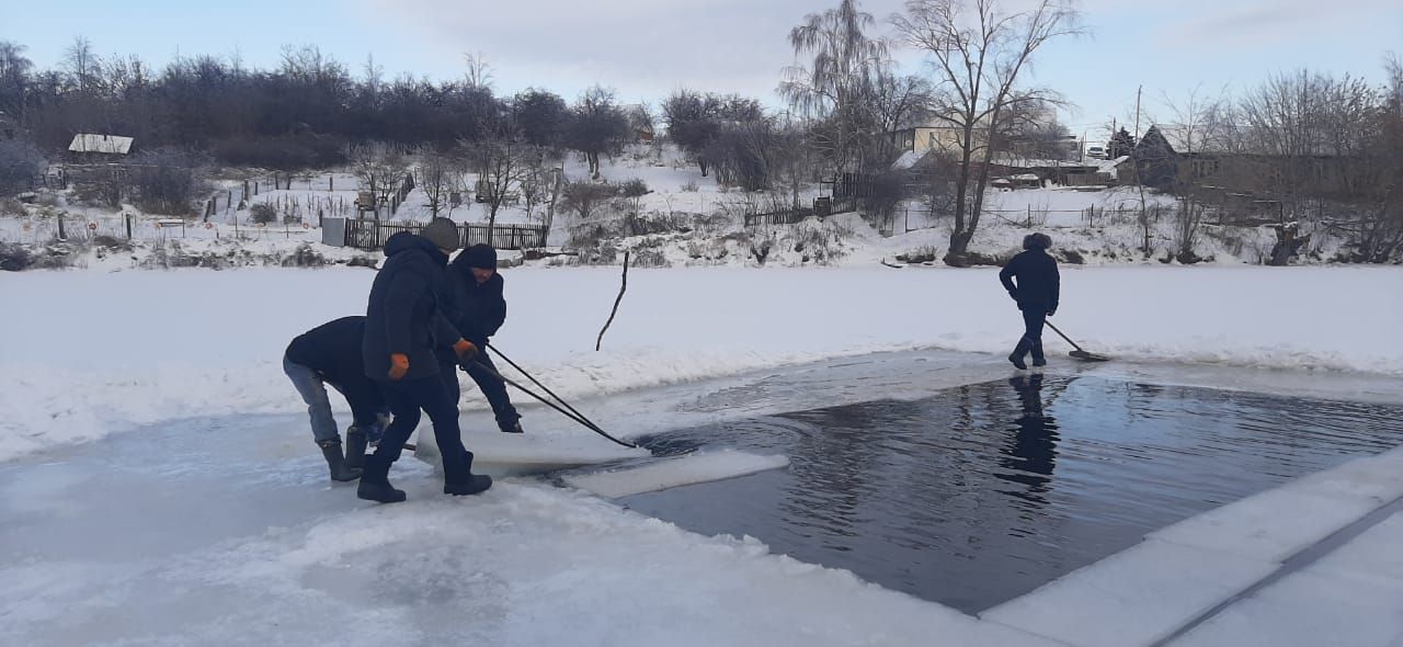 Около главной елки скоро появится ледяной городок