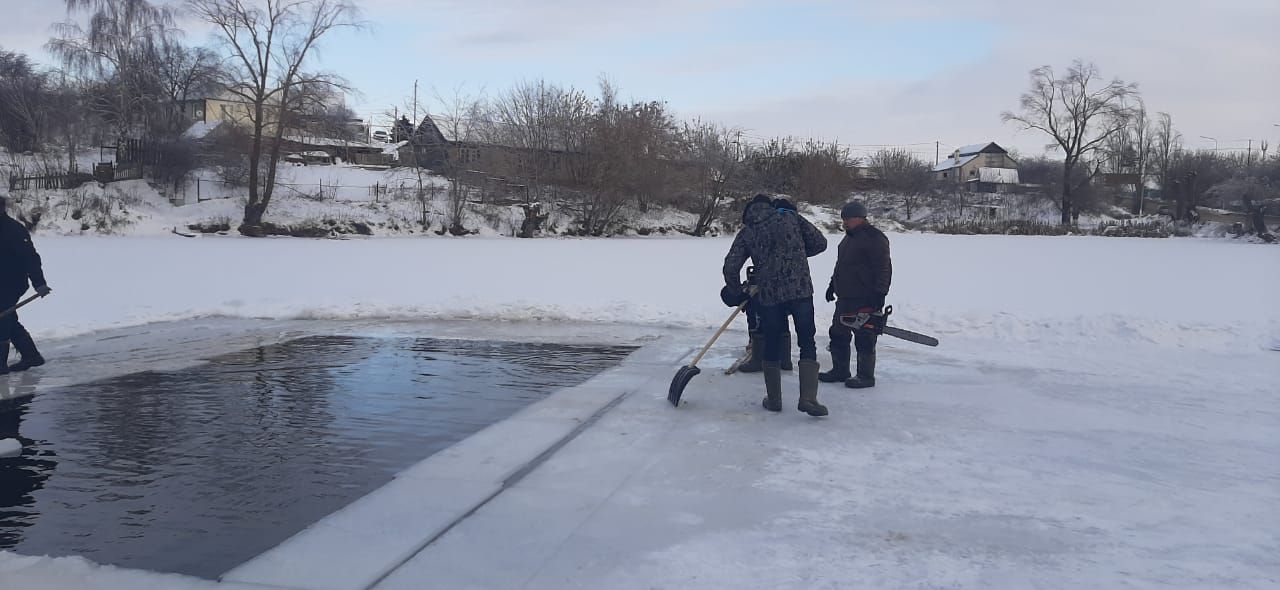 Около главной елки скоро появится ледяной городок