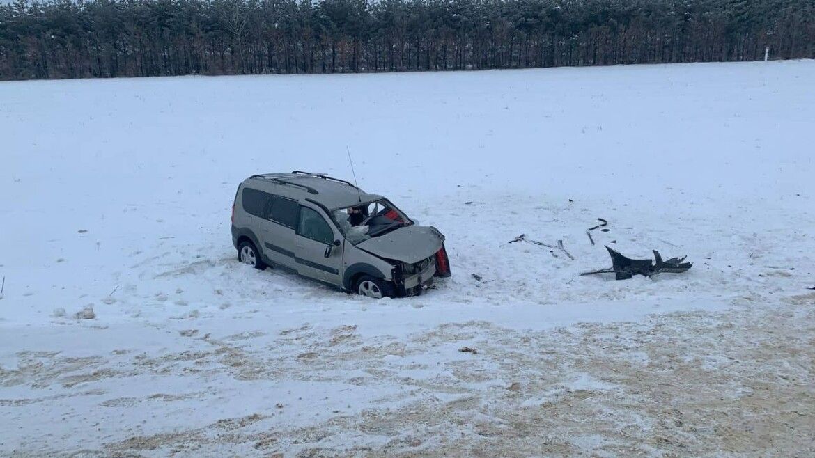 Женщина за рулем скончалась в результате аварии в Татарстане