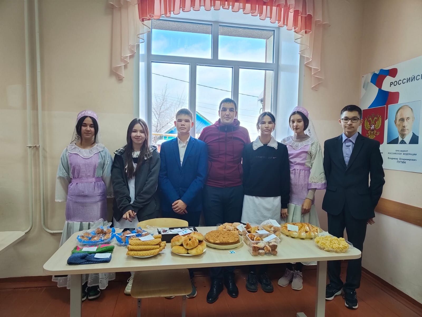 В Татарской школе прошла Благотворительная ярмарка