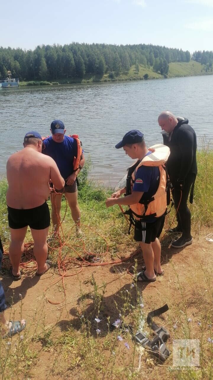 Тело мужчины было обнаружено в озере в Татарстане через сутки поисков