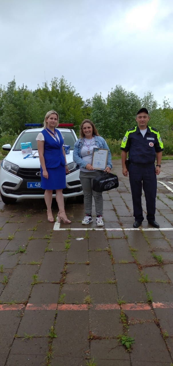 В Камском Устье прошел конкурс водительского мастерства "Автоледи - 2022"