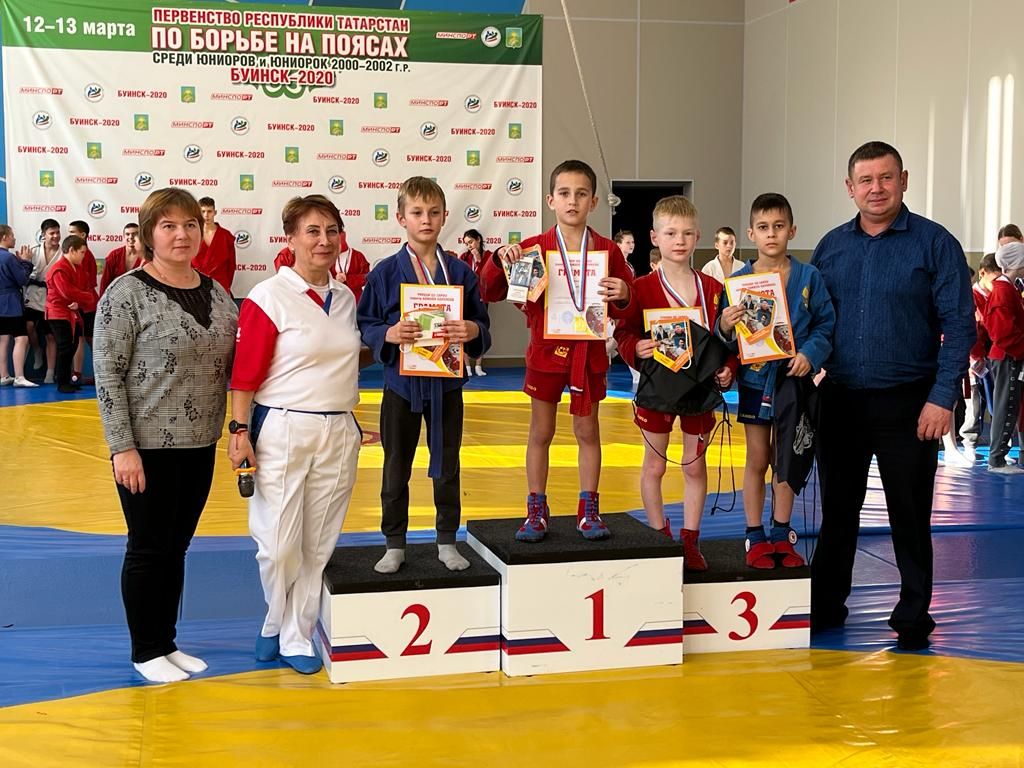 Камскоустьинские самбисты  стали призерами  турнира в Буинске