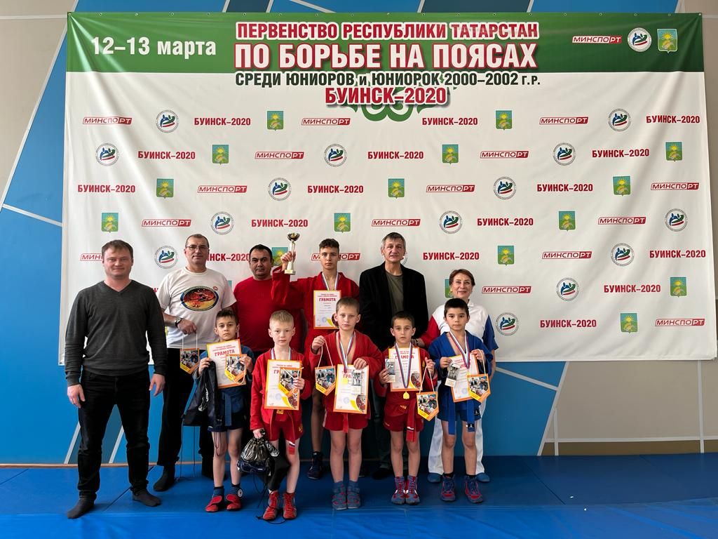 Камскоустьинские самбисты  стали призерами  турнира в Буинске