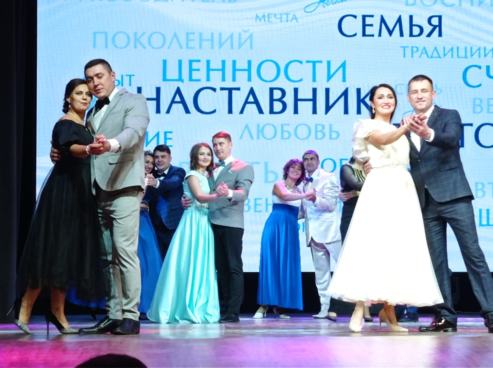 Семья из Камско-Устьинского района стала серебряным призером конкурса «Нечкэбил»