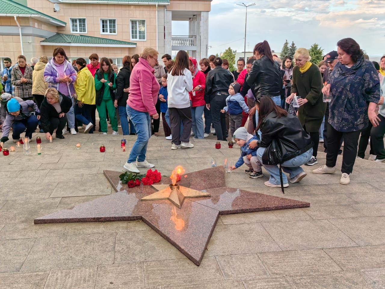 В Камском Устье прошел митинг приуроченный ко Дню памяти и скорби