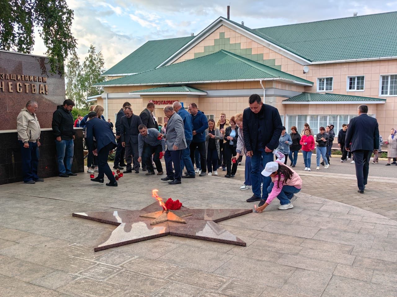 В Камском Устье прошел митинг приуроченный ко Дню памяти и скорби