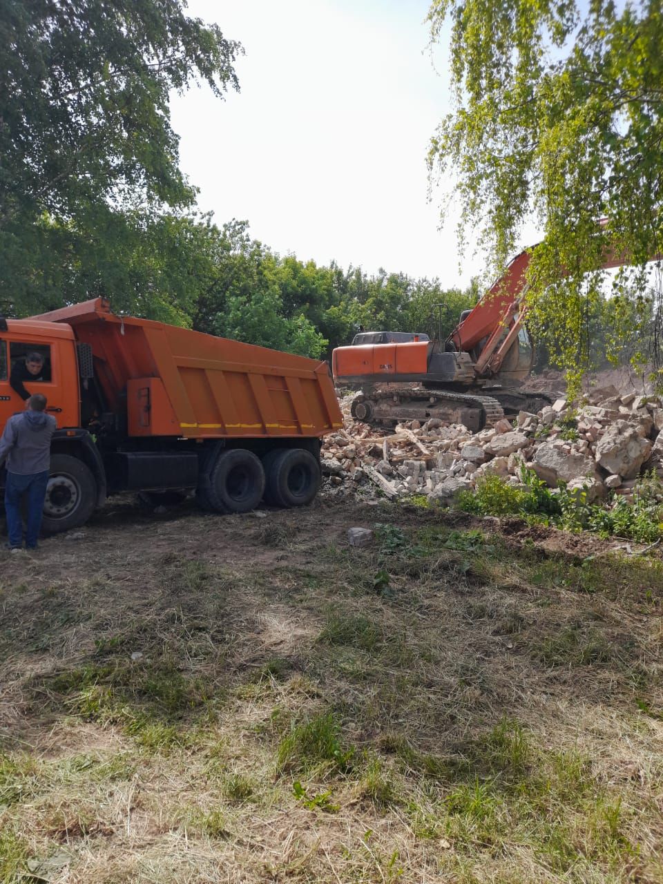 Красновидово авылы халкы җимерек бинаны сүткән
