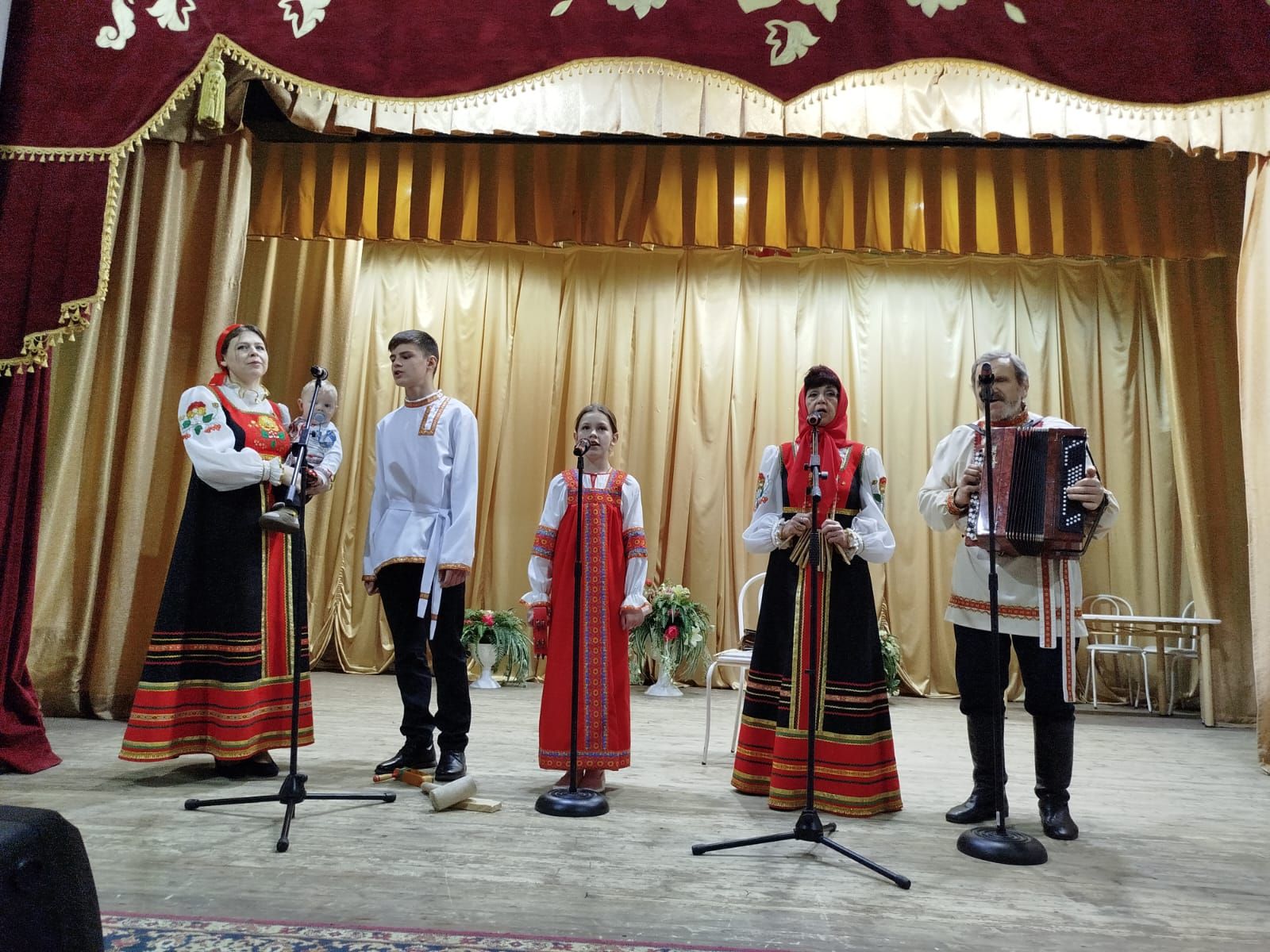 Крепкая семья - залог стабильности и процветания