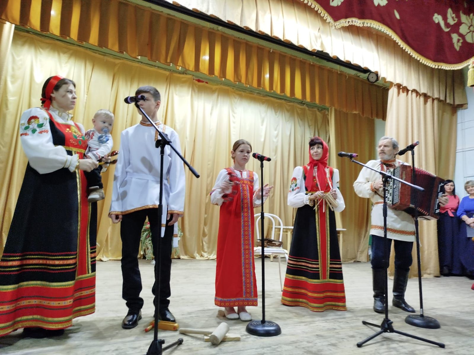 Крепкая семья - залог стабильности и процветания