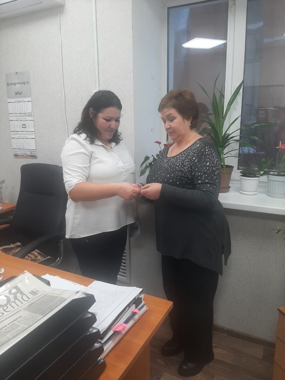 Сотрудницы централизованной бухгалтерии получили свои знаки ГТО