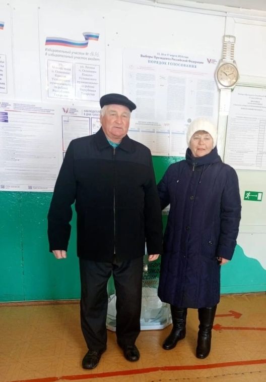 Осинниковцы голосуют семьями
