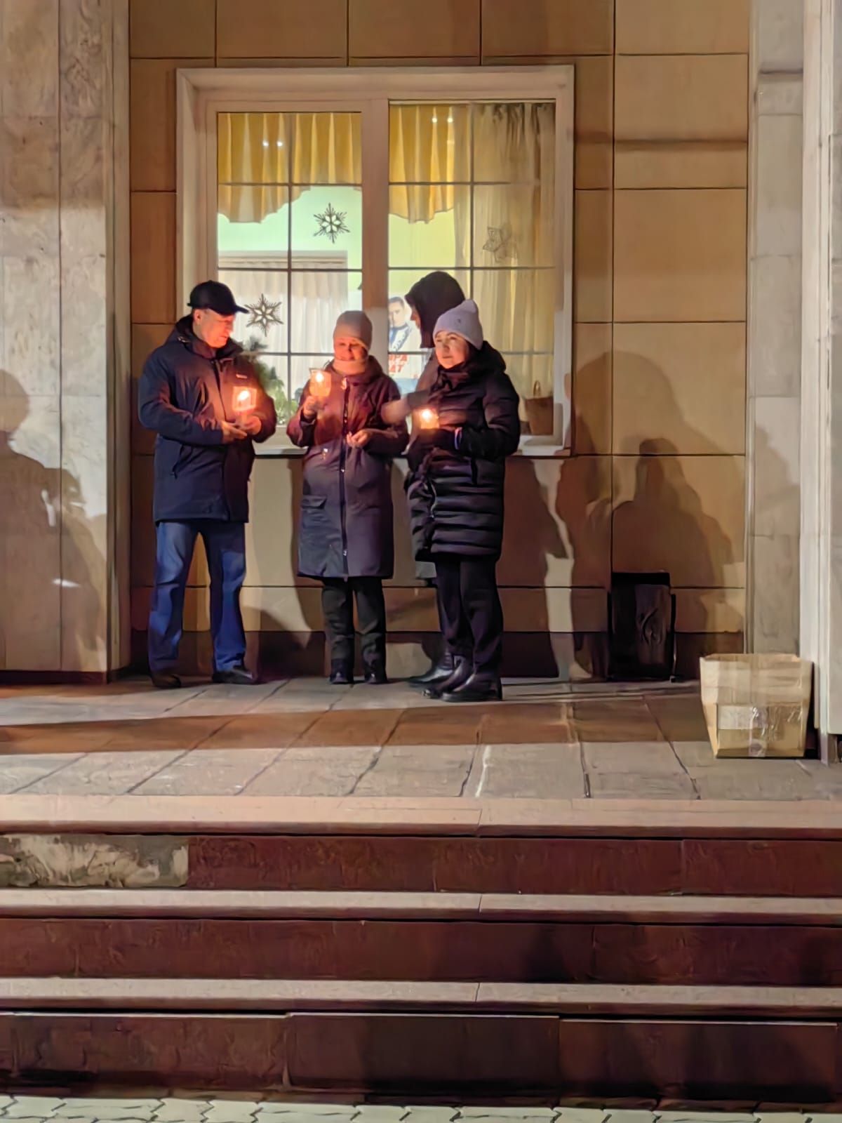 Камскоустьинцы почтили память погибших в теракте