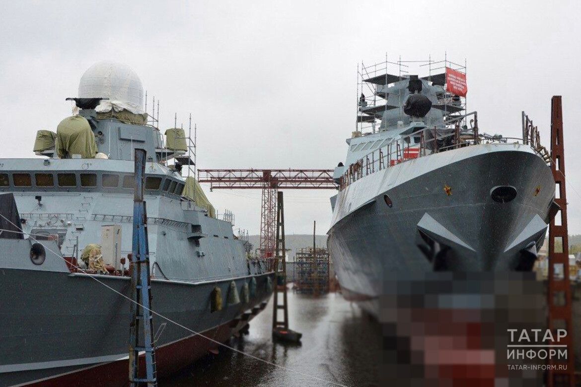 В Зеленодольске на воду спустили два военных корабля