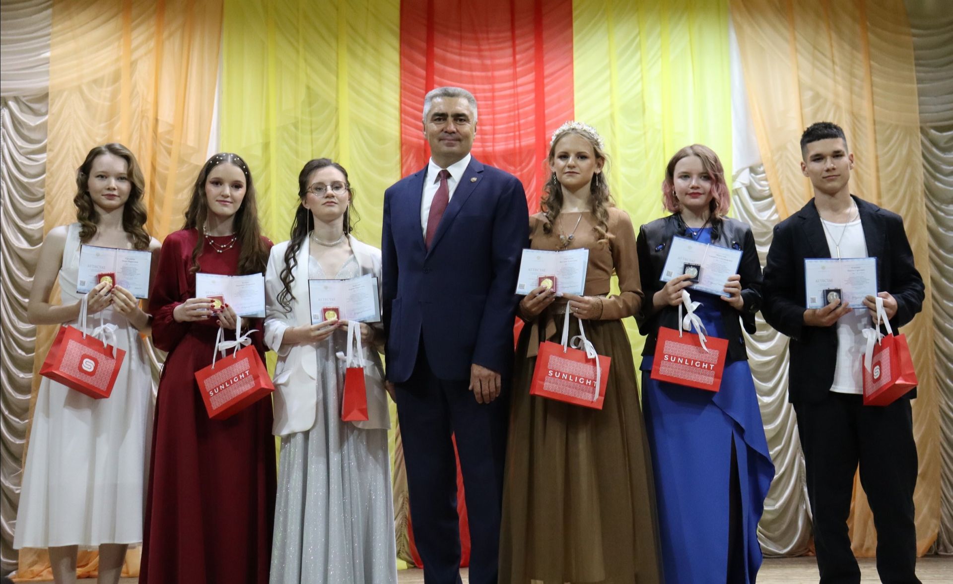 Высокобальниками в Камско-Устьинском районе стали 17 участников ЕГЭ