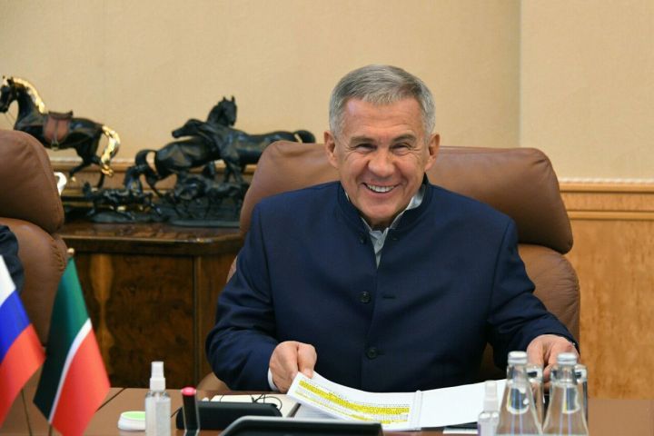 Раис РТ поздравляет жителей республики с Рождеством