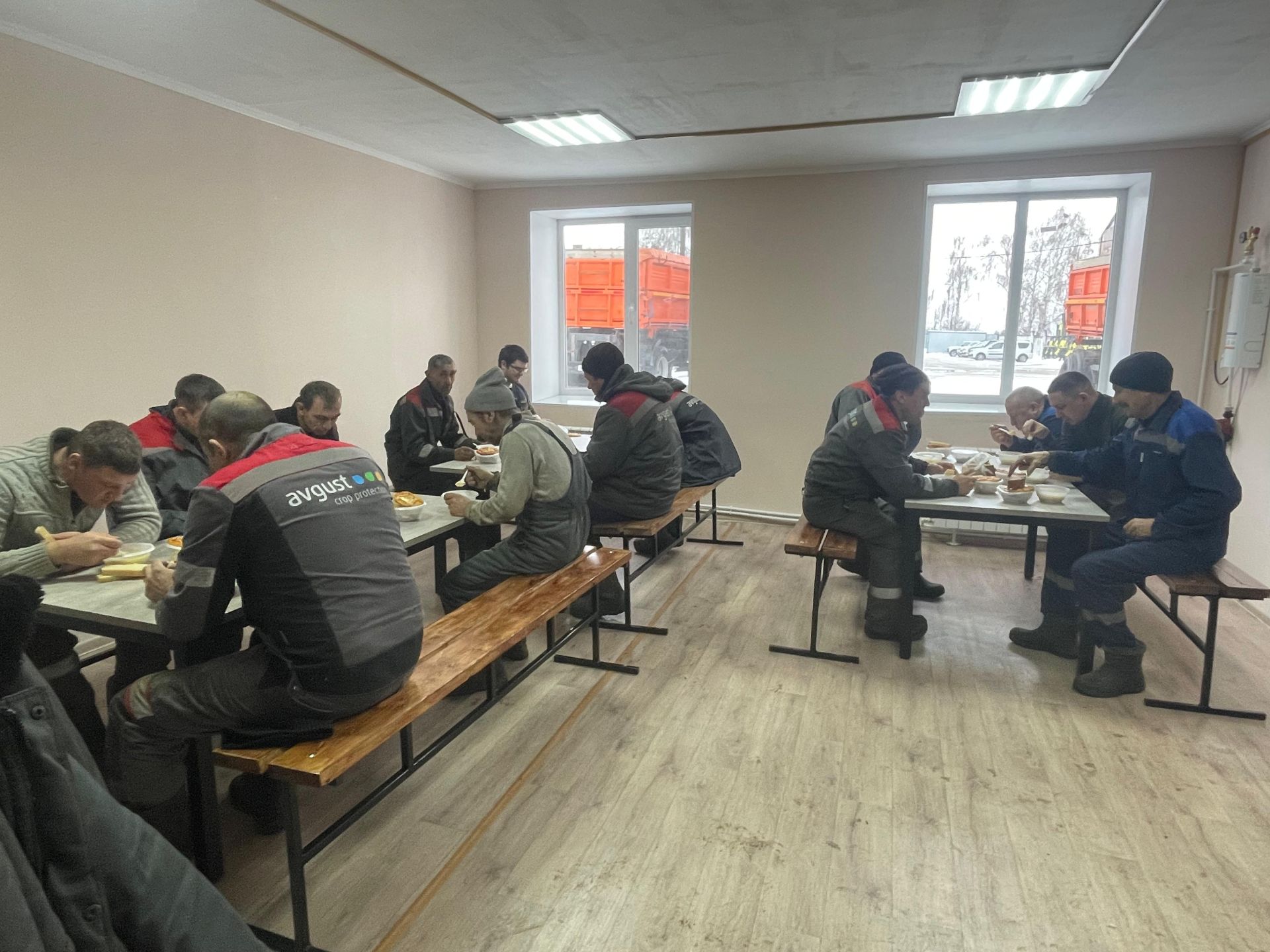Для работников «Август – Камское Устье» оборудовали кухню