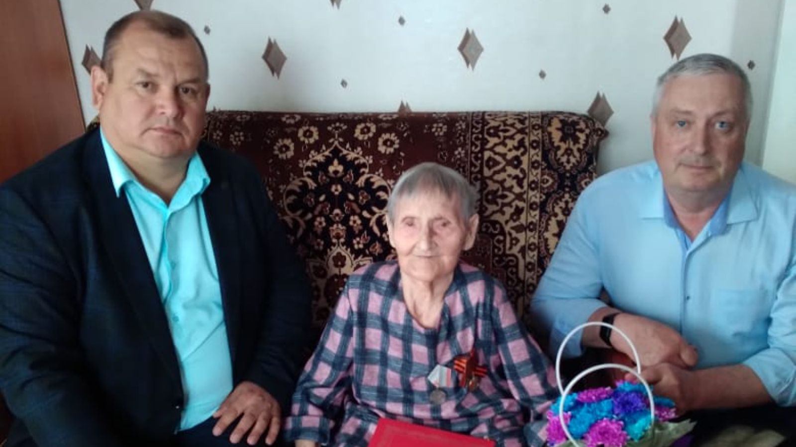 Жительница Камско-Устьинского района за штурвал комбайна села в 13 лет