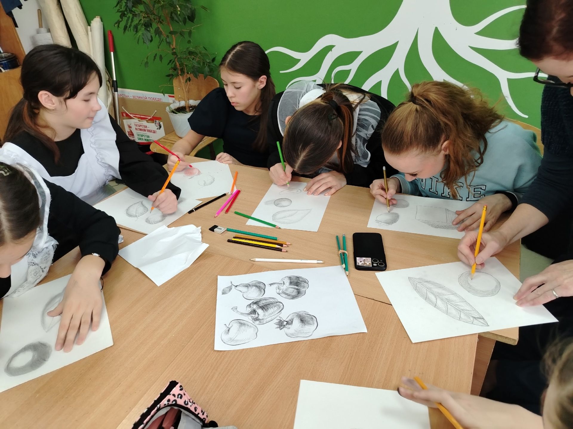 Как сделать быстрый рисунок узнали школьники Камского Устья