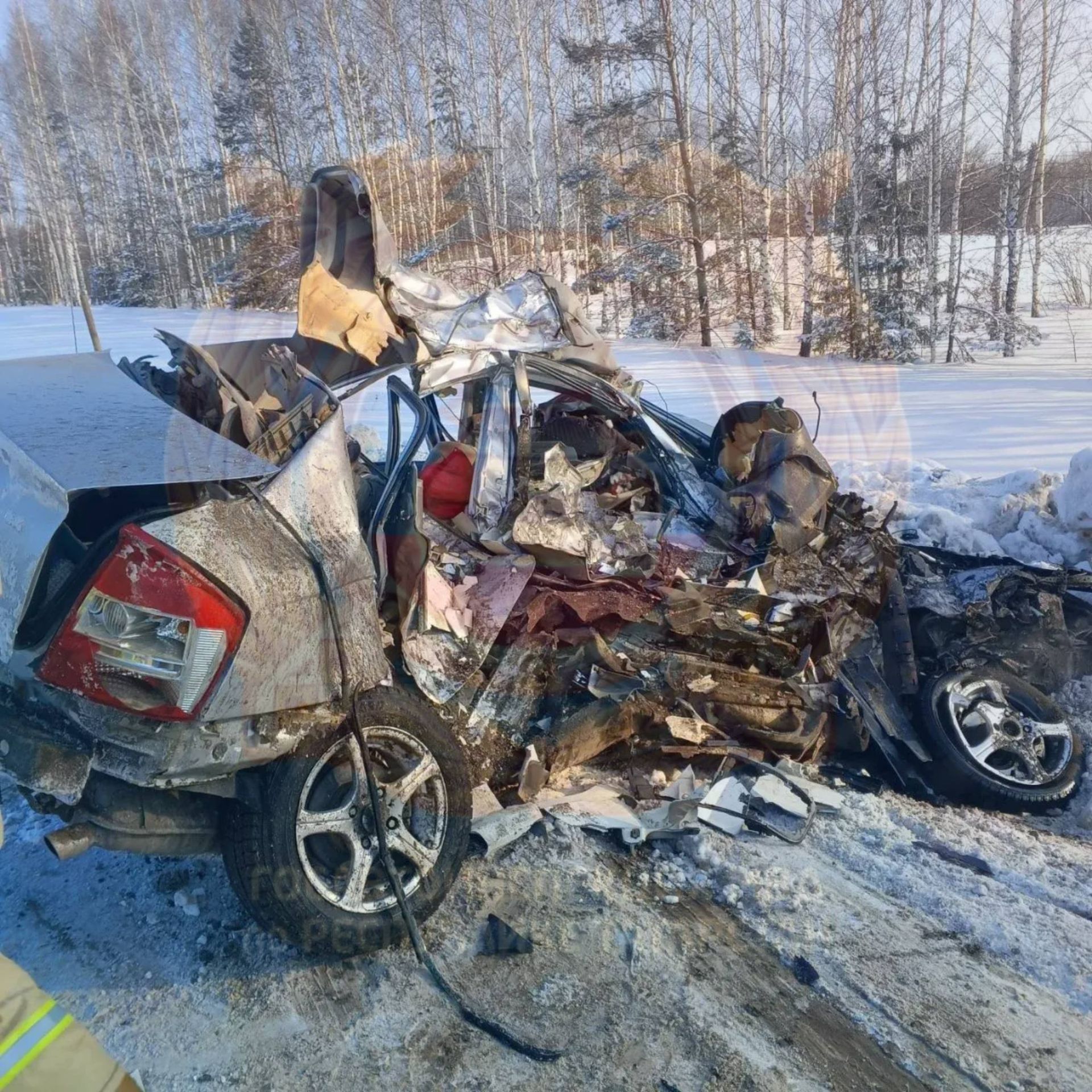 Три человека погибли в лобовом ДТП в Татарстане