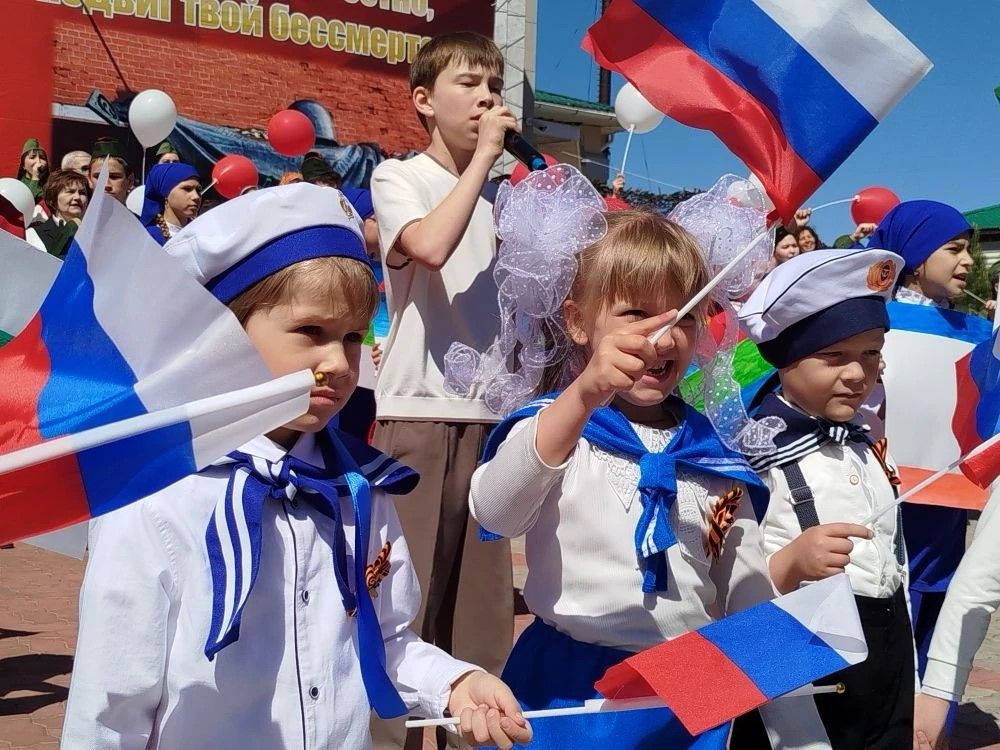 Концерт ко Дню Победы в Камском Устье объединил поколения