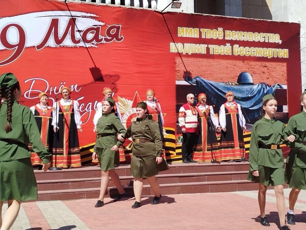 Концерт ко Дню Победы в Камском Устье объединил поколения