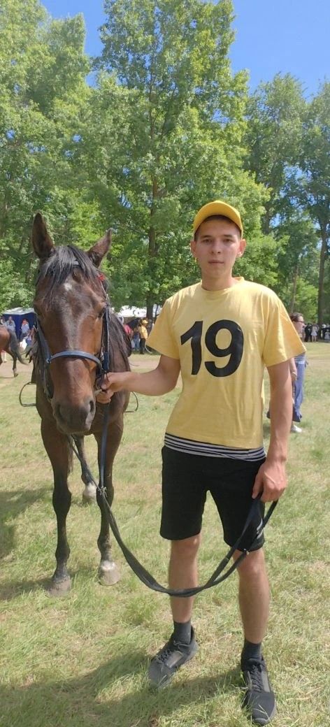 Самому юному наезднику в Камском Устье – 13 лет