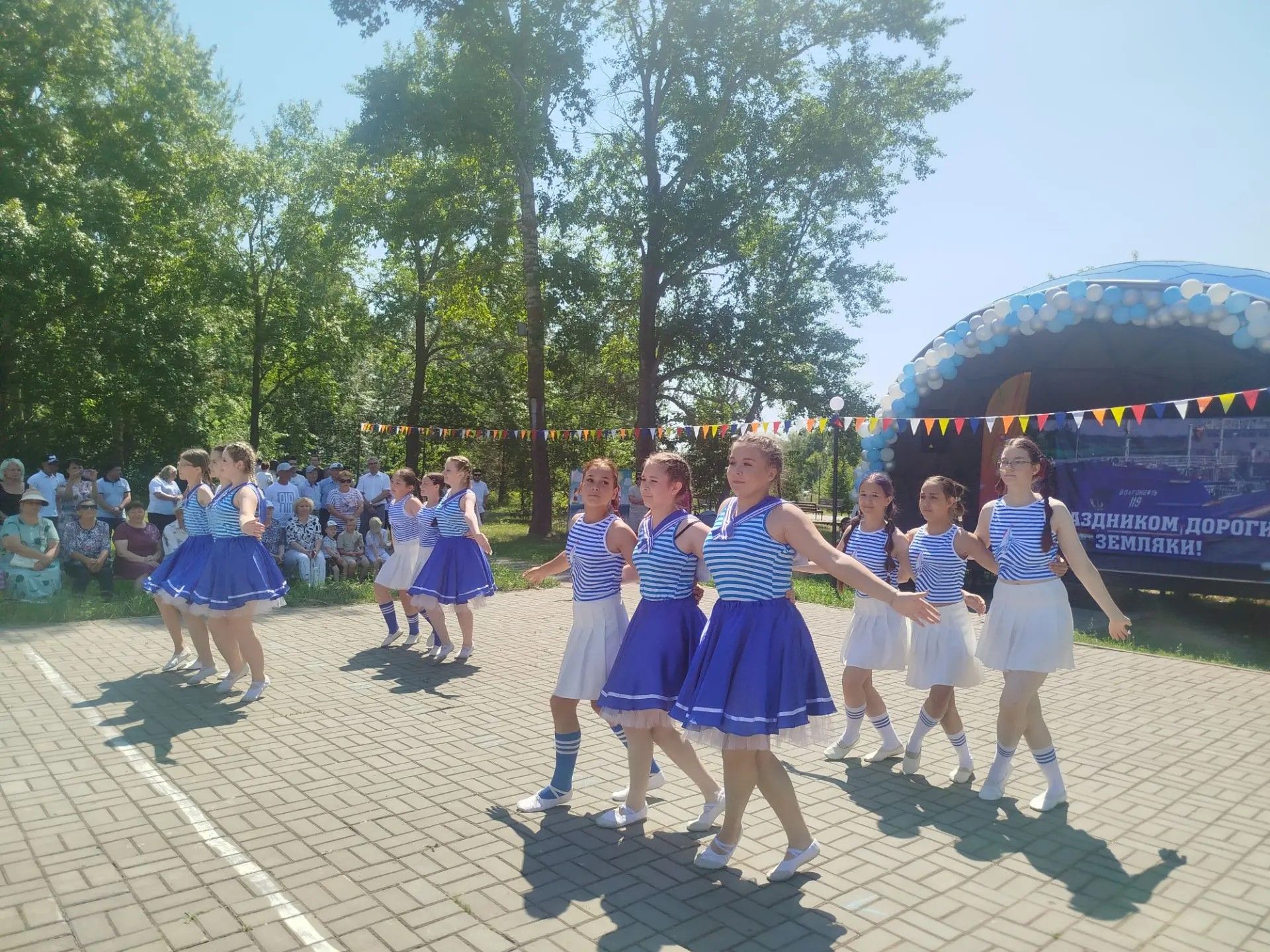 День речника встретили на яркой праздничной ВОЛНЕ