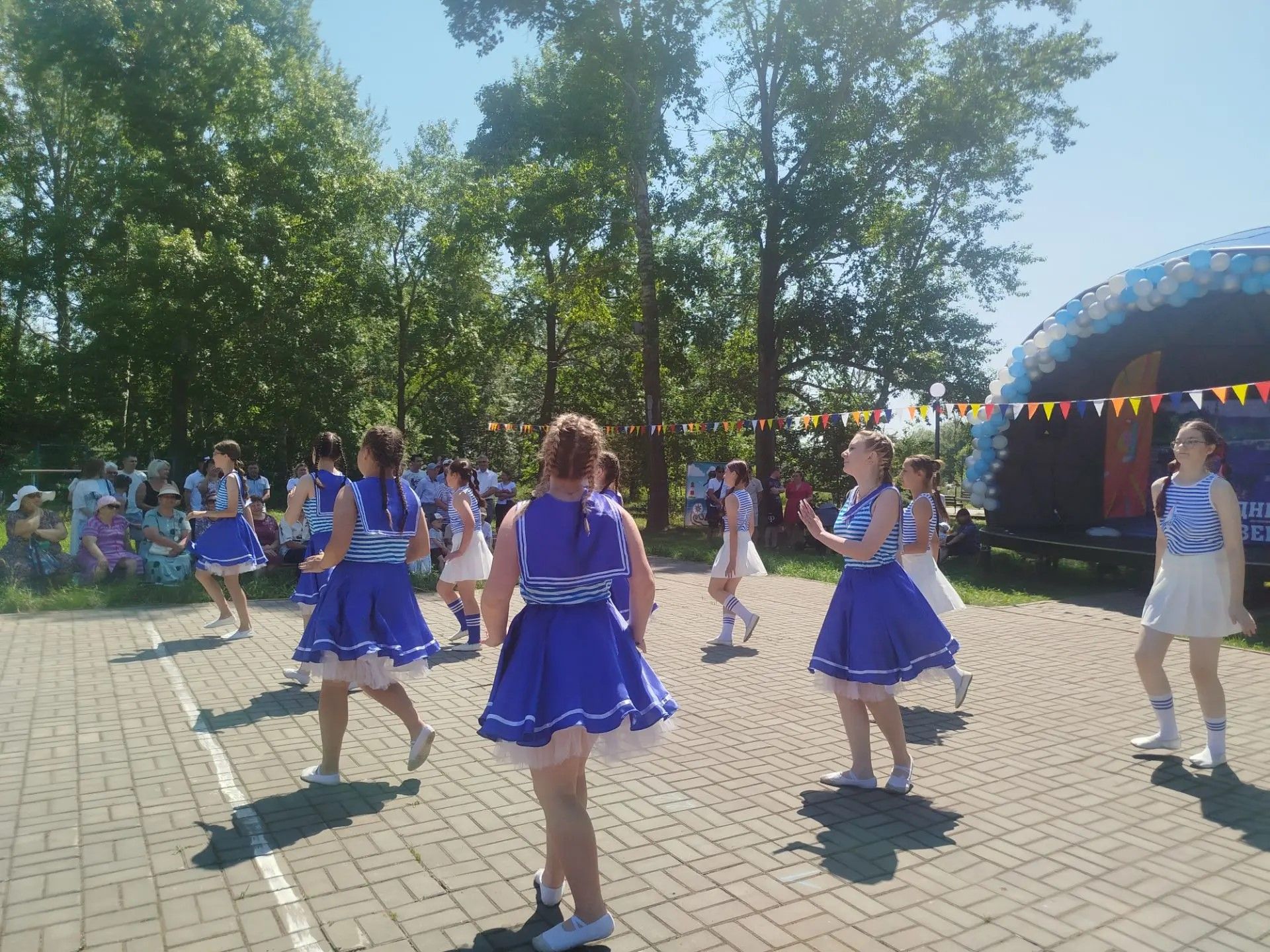 День речника встретили на яркой праздничной ВОЛНЕ