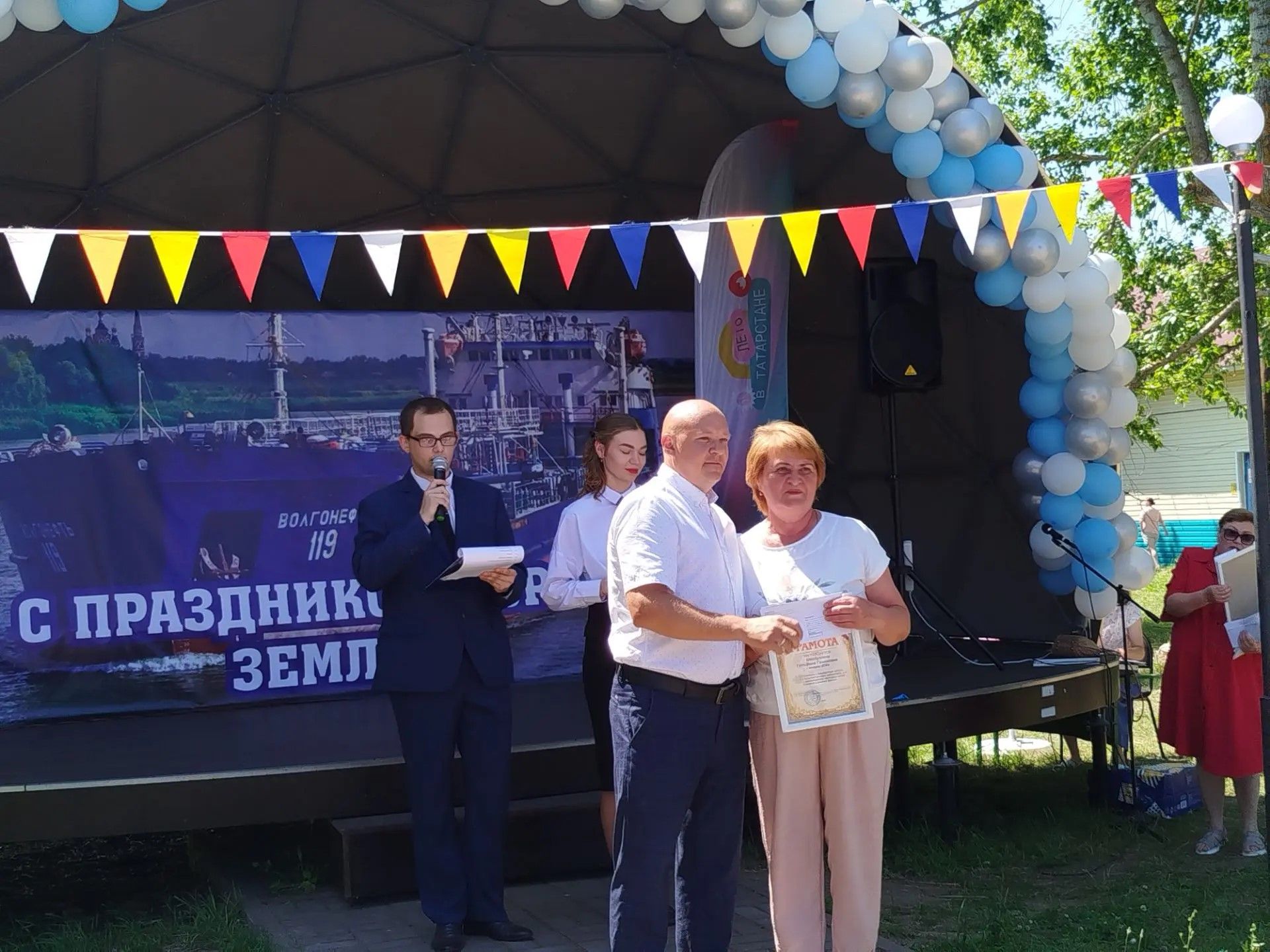 День речника встретили на яркой праздничной ВОЛНЕ