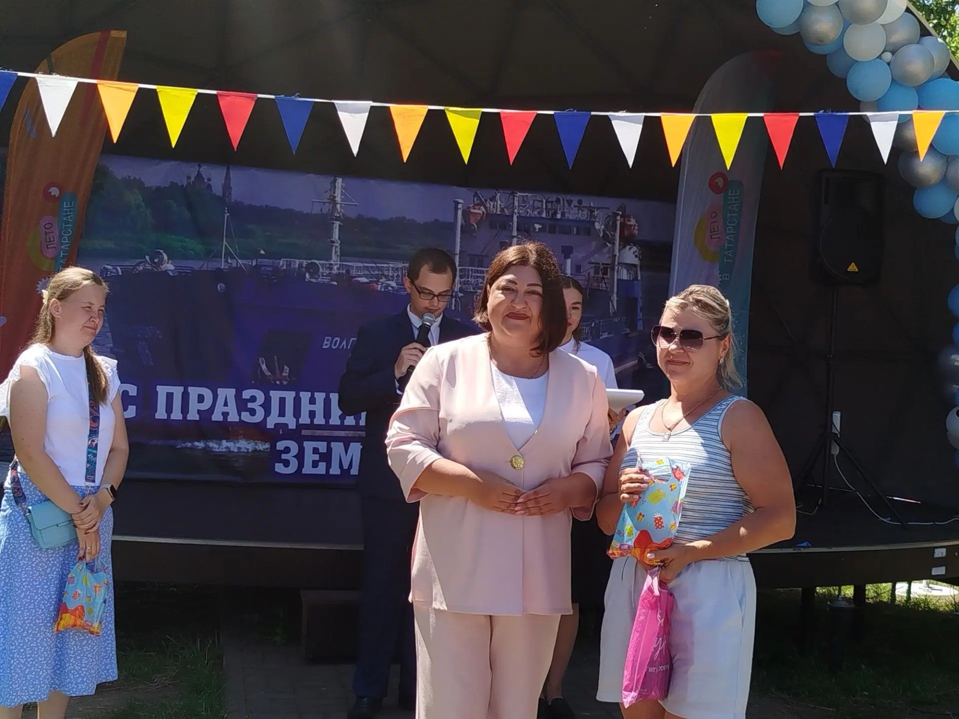 День речника встретили на яркой праздничной ВОЛНЕ