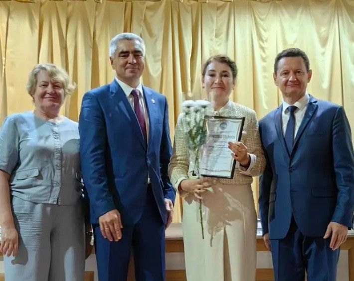 Педагоги - победители профессиональных конкурсов отмечены грамотами