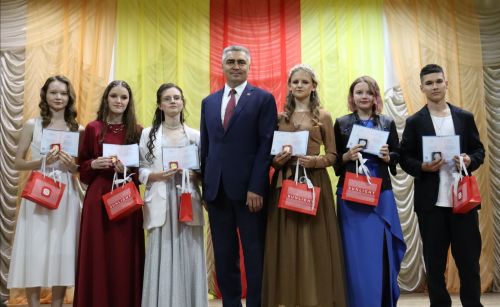 Высокобальниками в Камско-Устьинском районе стали 17 участников ЕГЭ