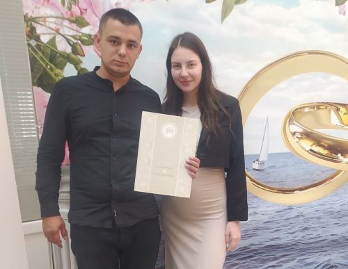 Сразу две пары поженились в Камском Устье