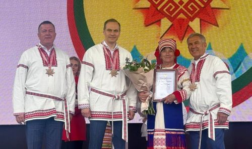 Жительница Камско-Устьинского района получила благодарность от главы Мордовии