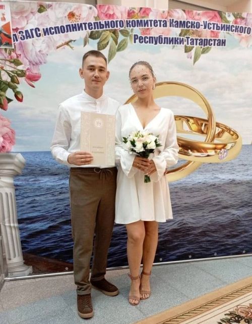 Сегодня в Камском Устье поздравляют молодых с днем свадьбы