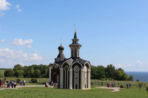 Мемориал в память о погибших на теплоходе «Булгария»