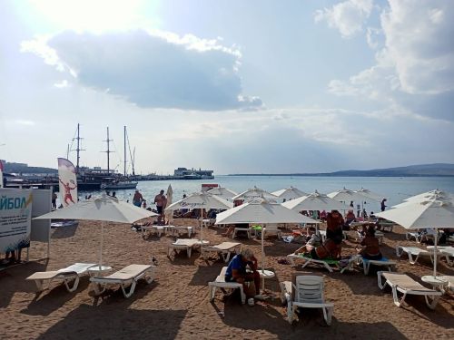 Краснодар крае: диңгез буе һәм төнге Геленджик