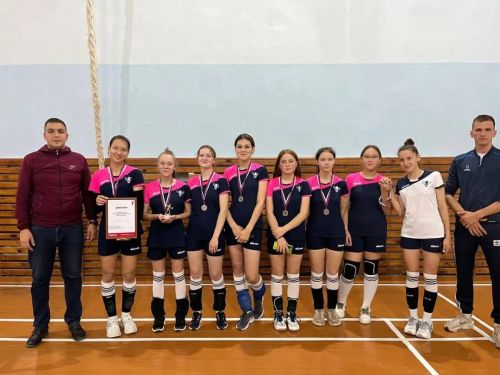 Первая игра женской волейбольной лиги прошла в районе