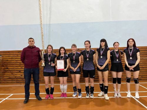 Первая игра женской волейбольной лиги прошла в районе