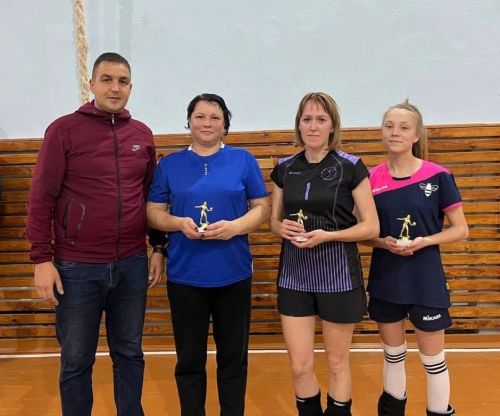 Первая игра женской волейбольной лиги прошла в районе