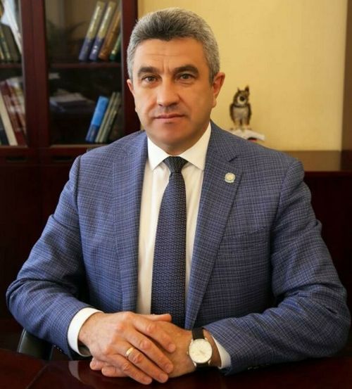 Министр образования РТ поздравил учителей республики с профессиональным праздником
