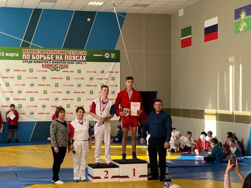 Камскоустьинские самбисты  стали призерами  турнира в Буинске