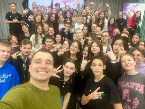 Школьники обучаются вне уроков